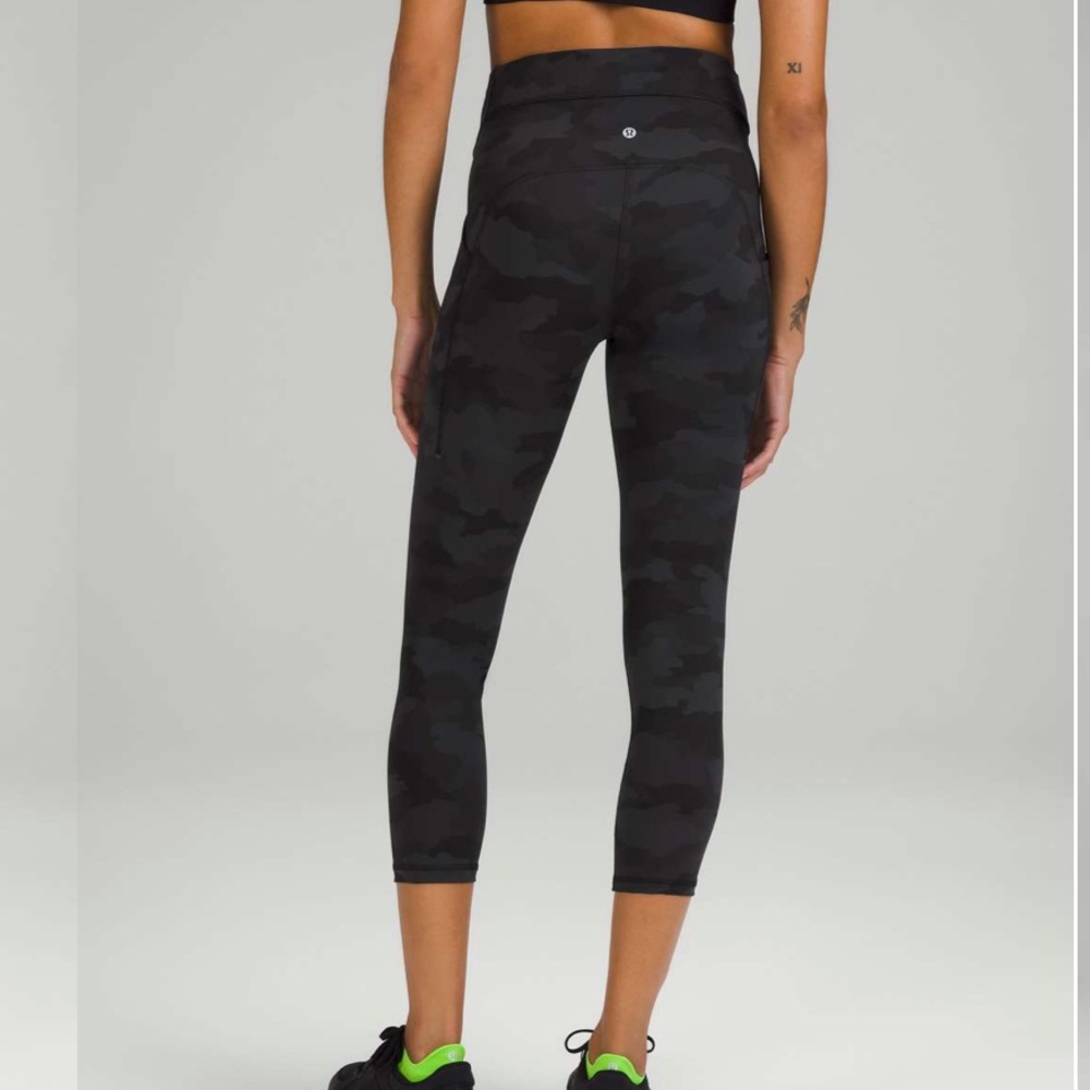 Lululemon Power Thru High-Rise Crop 23" - Picture 2 of 8